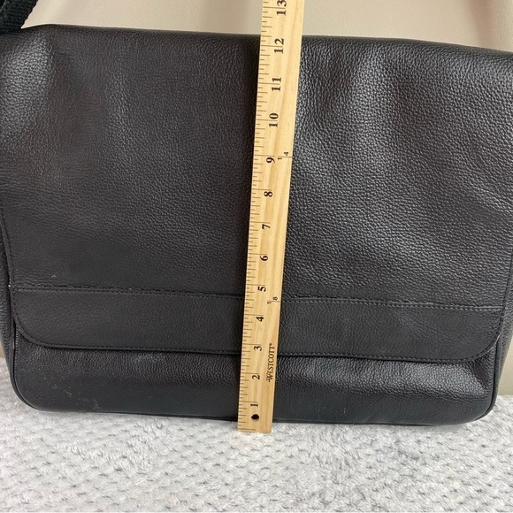 Black Unisex Genuine Pebbled Leather Flap Closure Messenger Crossbody Bag‎ - Picture 12 of 16
